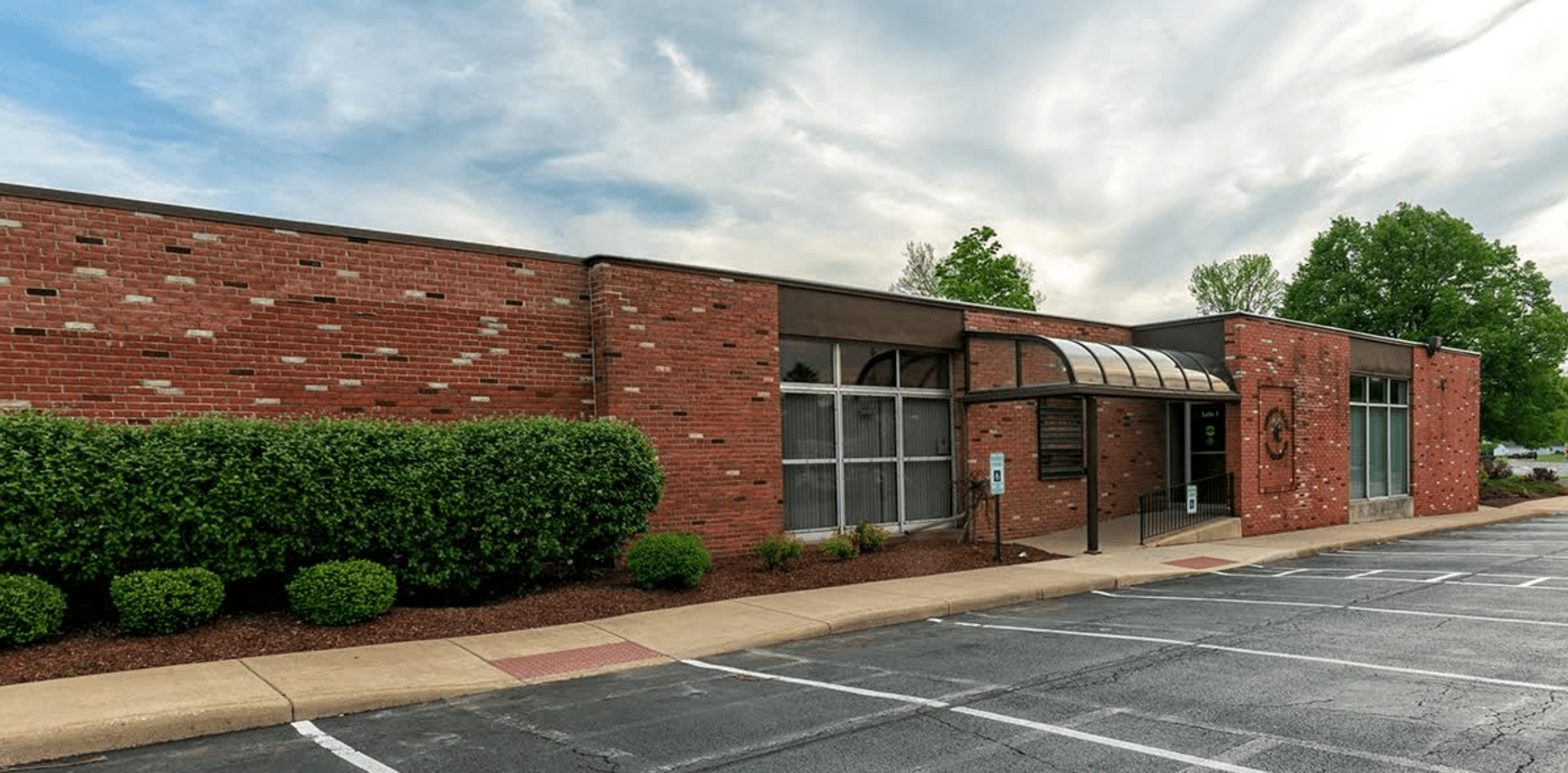 Exterior photography of the Northern Ohio Family Practice building.