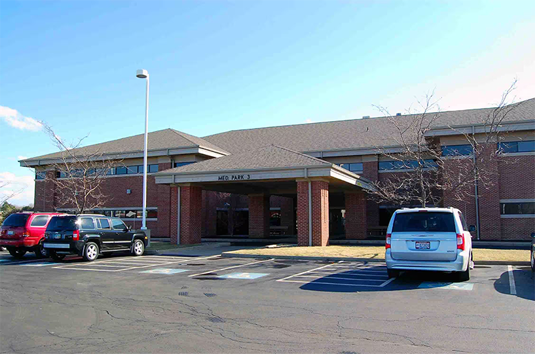 Exterior photography of Med Park 3 building.