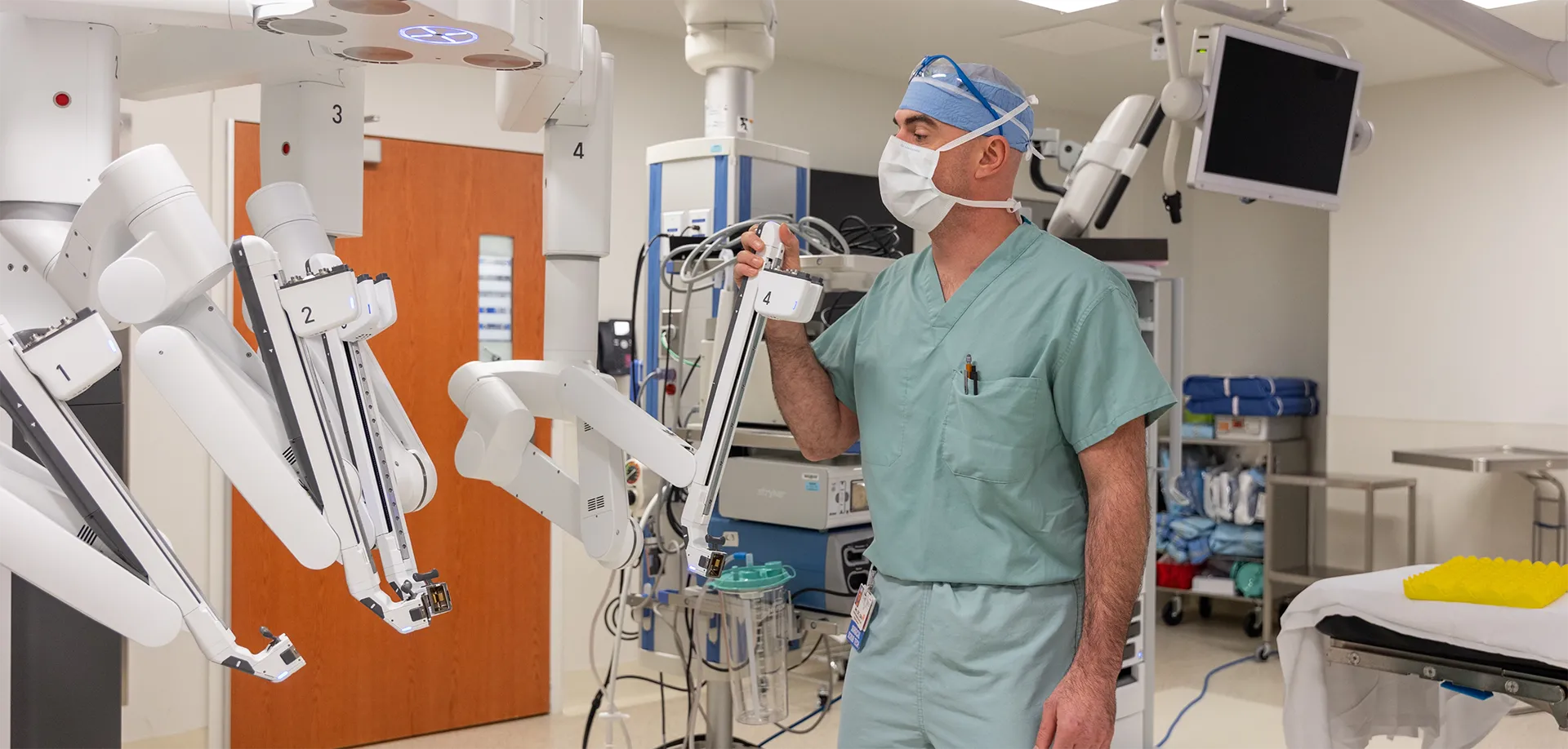 surgeon working in OR